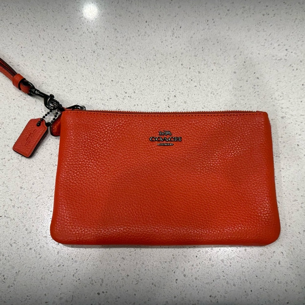 🧡Coach Wristlet🧡
